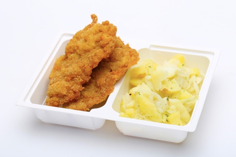 Rántott pulykamell, Bécsi burgonyasaláta (ecetes, hagymás)