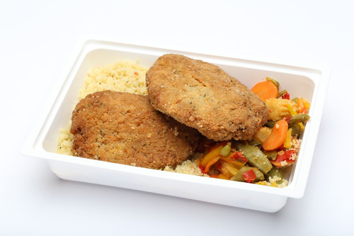 Cukkinis sárgarépafasírt wok zöldséggel, kuszkusszal